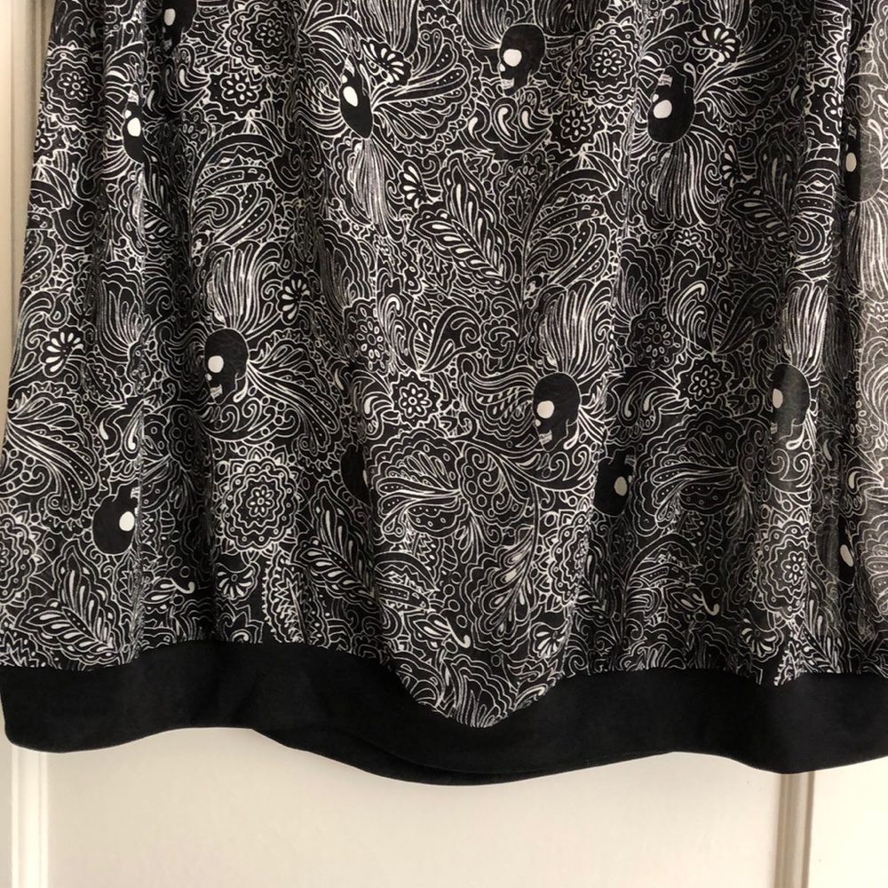 Torrid Blouse - Picture 3 of 4